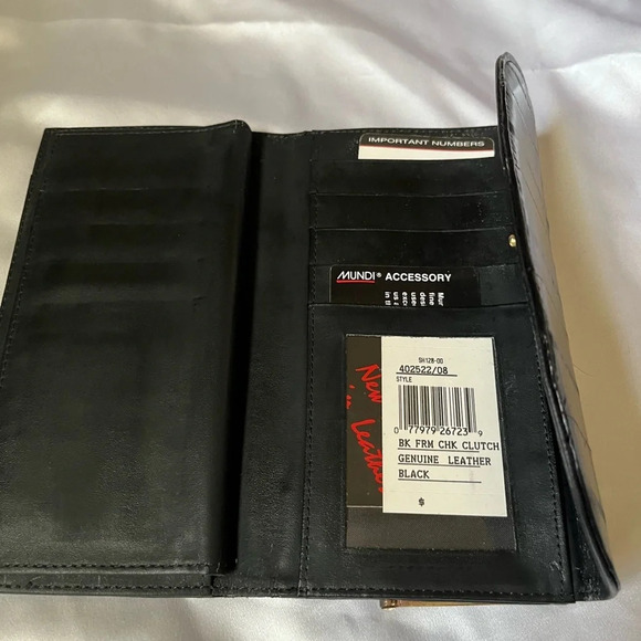 MUNDI~VINTAGE~EEL SKIN~ BLACK WALLET~NWT - Picture 1 of 12